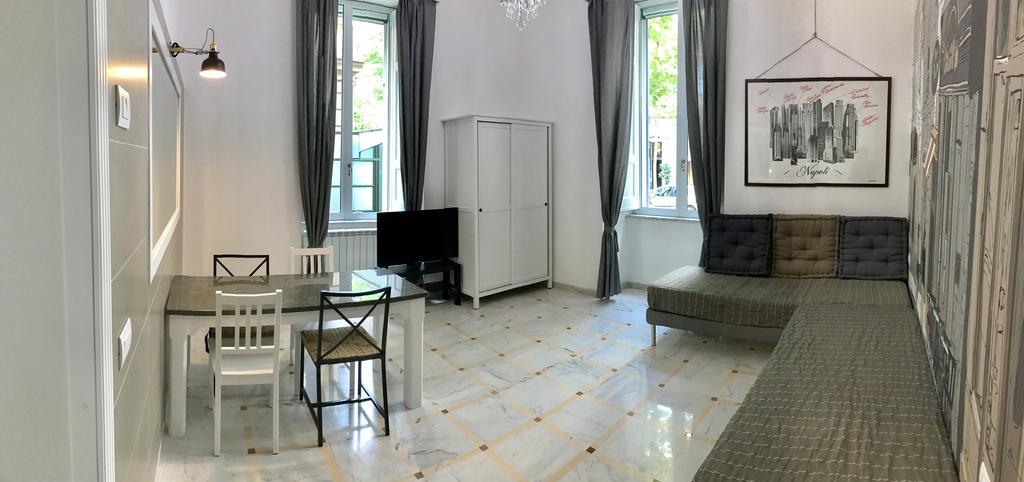 Casa Vacanze - Casa Luciana Style - Vomero Napoli Buitenkant foto